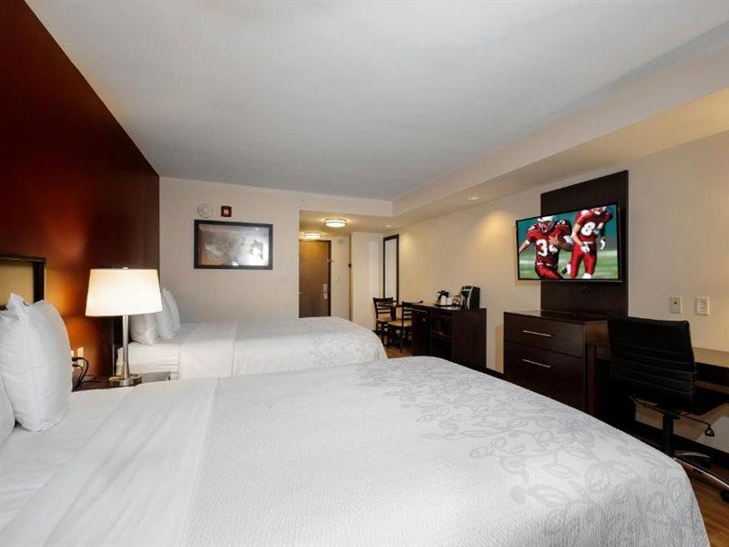 Red Roof Inn Plus+ & Suites Malone Kültér fotó