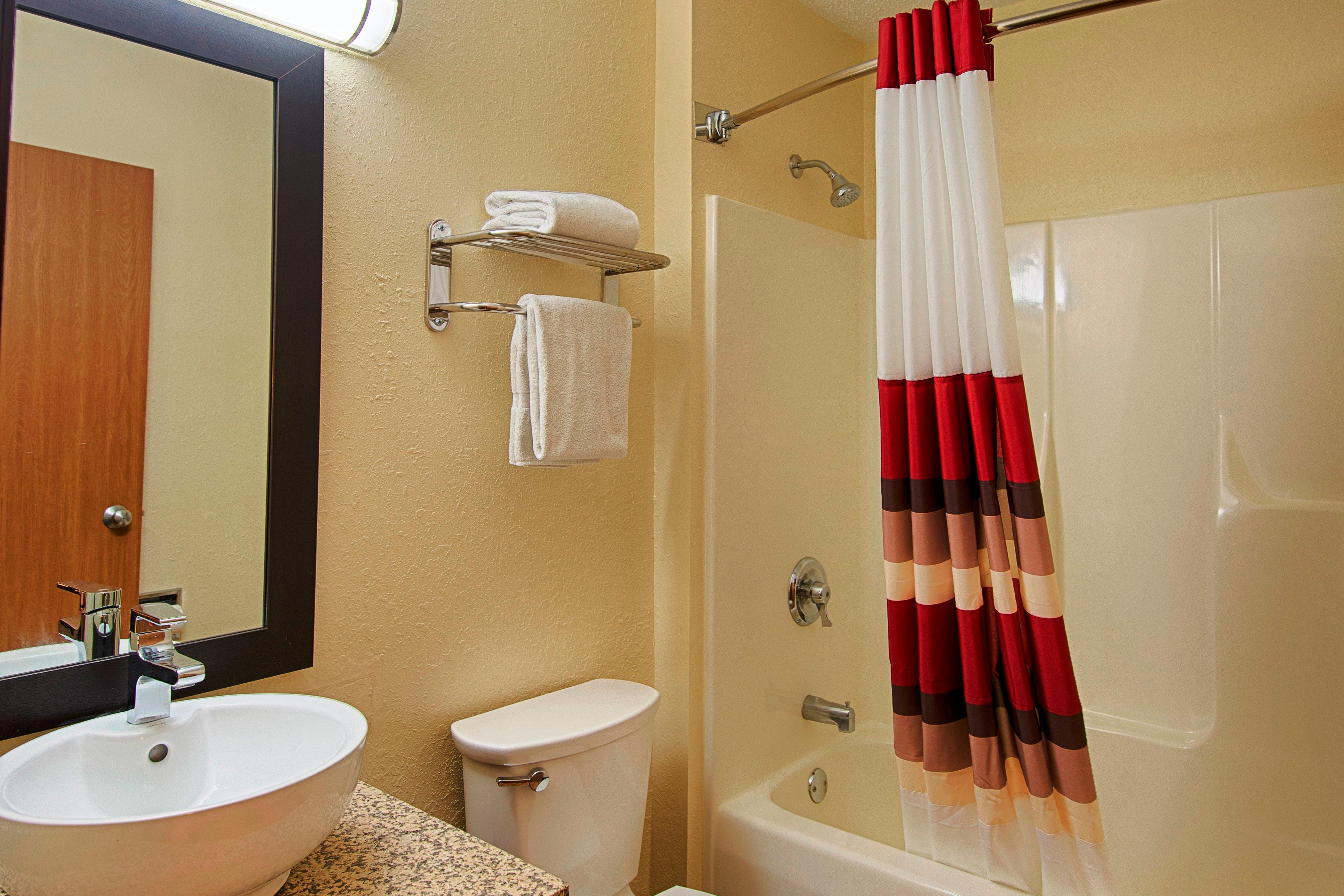 Red Roof Inn Plus+ & Suites Malone Kültér fotó