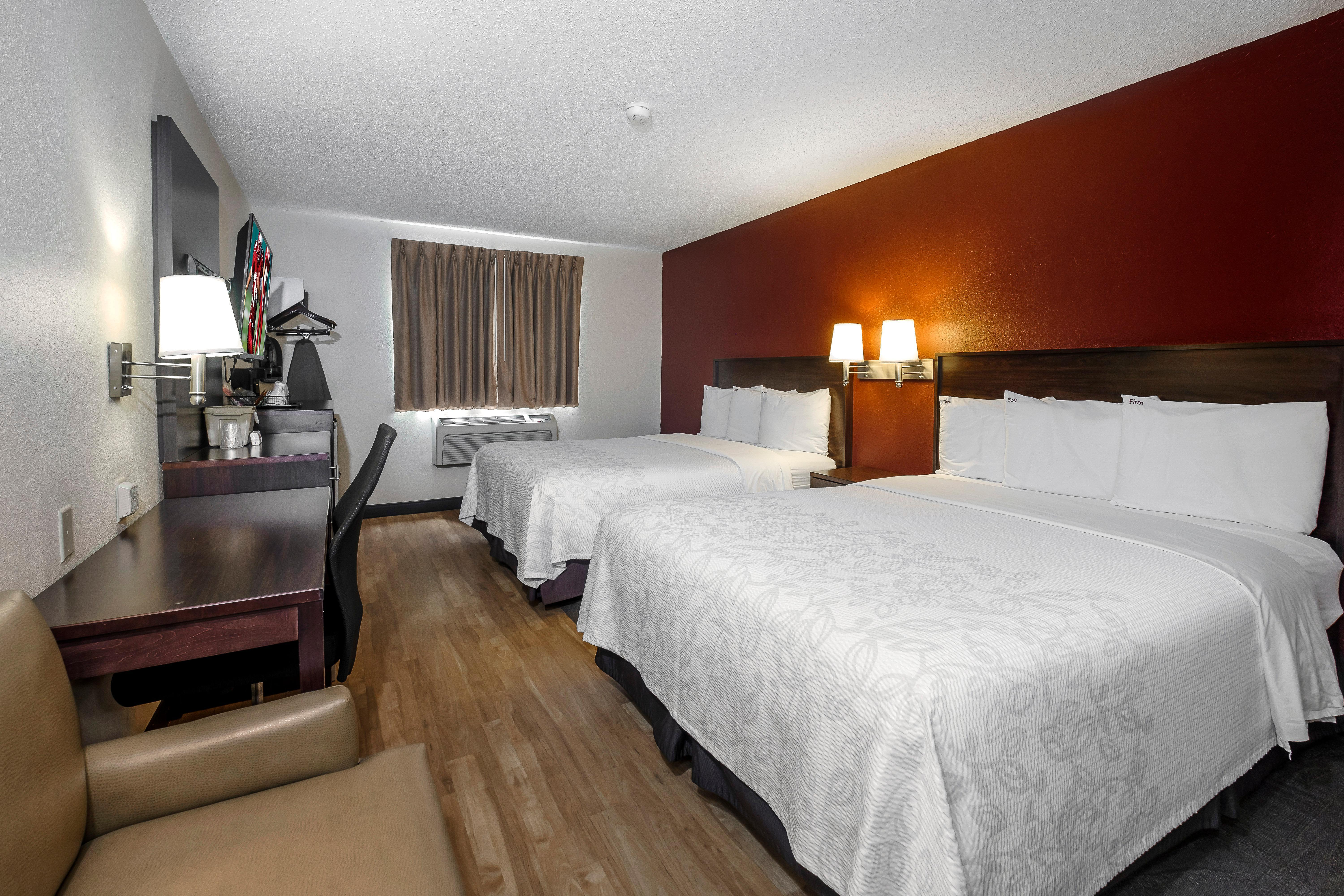 Red Roof Inn Plus+ & Suites Malone Kültér fotó