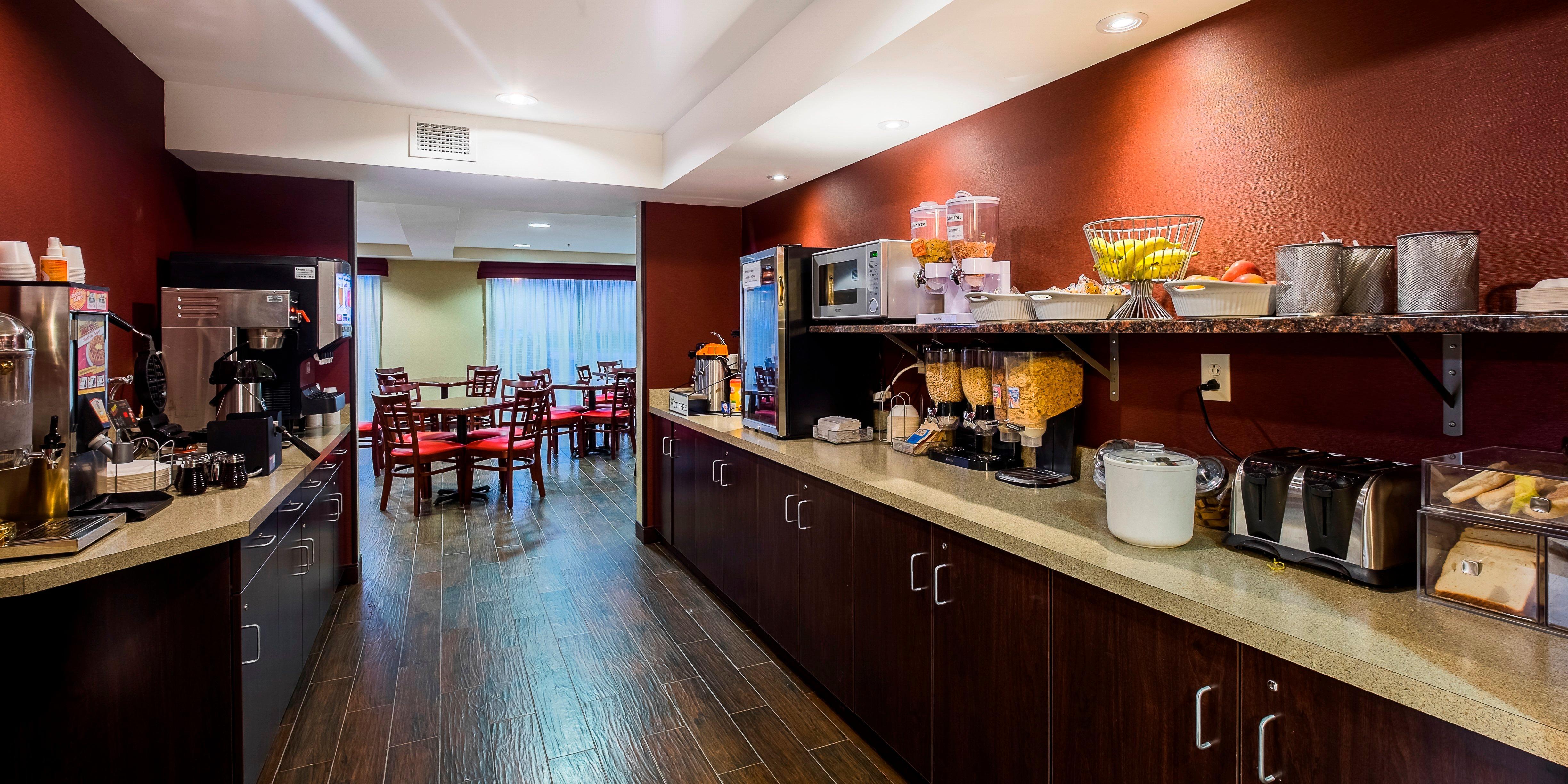 Red Roof Inn Plus+ & Suites Malone Kültér fotó