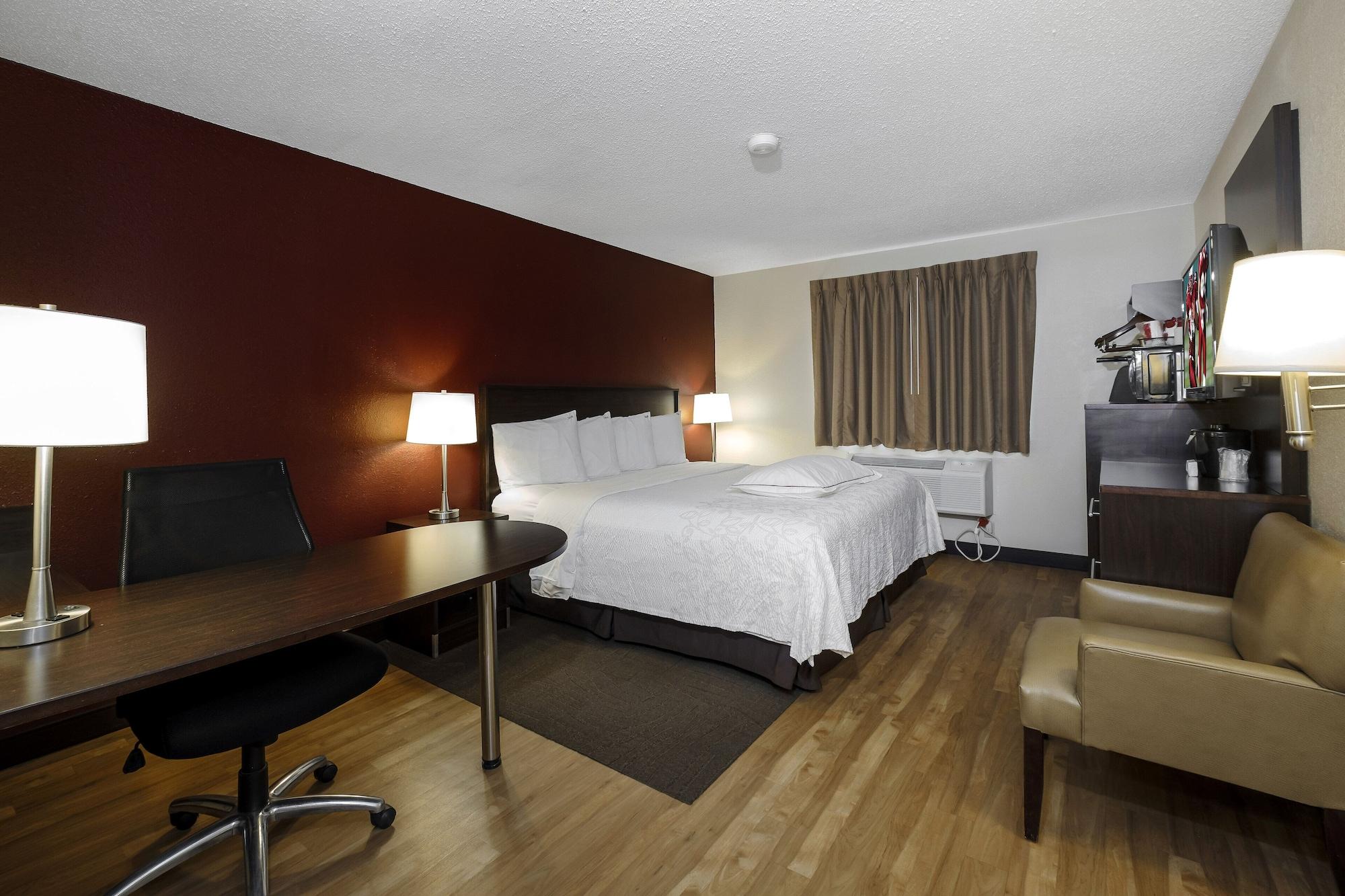 Red Roof Inn Plus+ & Suites Malone Kültér fotó